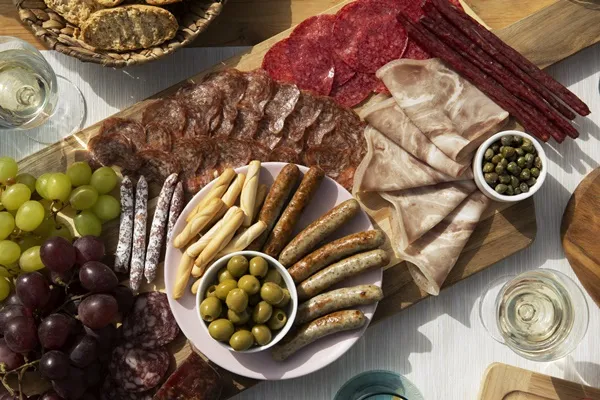 Charcuterie Haaff, Charcutier sur les marchés, Traiteur, boucher, Charcuterie traditionnelle, Blois, vendôme, Vineuil, Huisseau, Selommes, Maslives, Saint Denis sur Loire, Ouchamps,